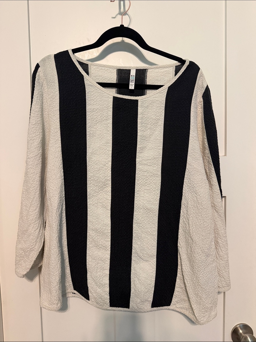 KhanguRa Branded Linen Blend Knit Vertical Stripe Black and White Lagenlook Top